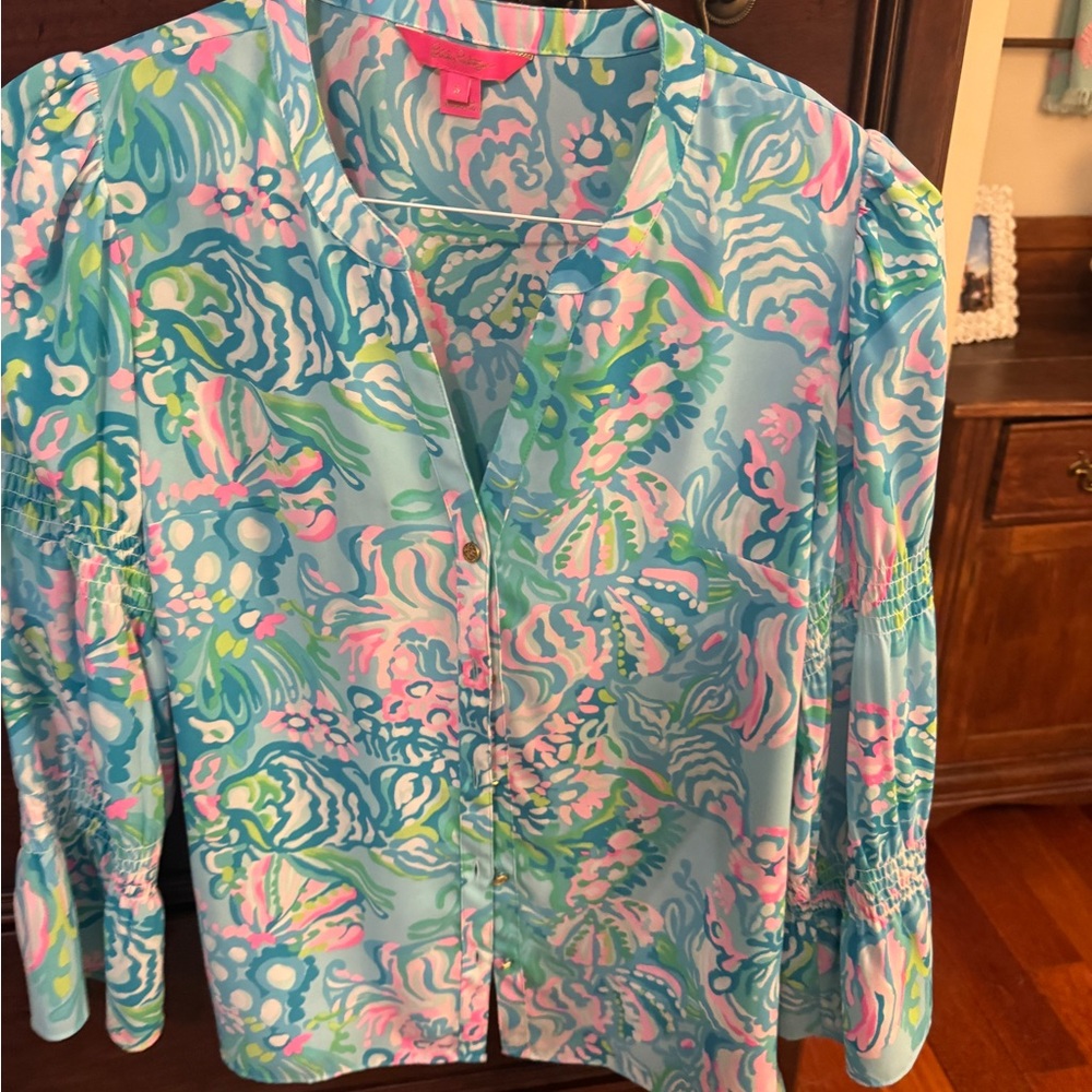 Lilly Pulitzer size small top